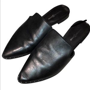 Treasure & Bond NWOT Black Leather Mule